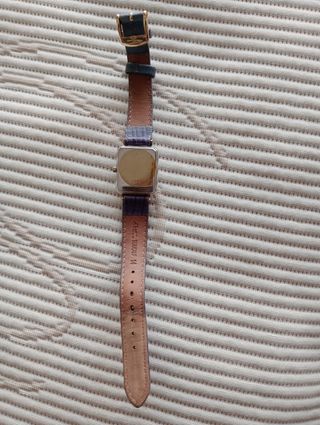 Reloj Lotus mujer, correa morada
