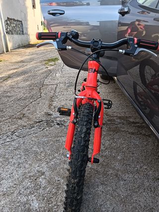 Bicicleta BH infantil