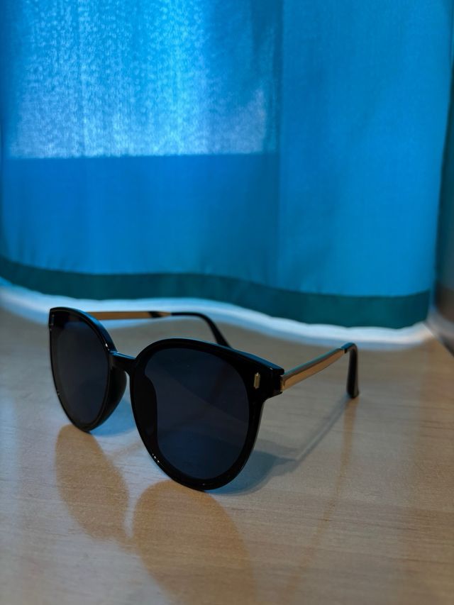 Gafas sol redondas negras