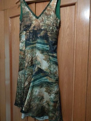 Vestido estampado verde bosque