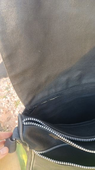 Bolso mensajero negro, vintage.