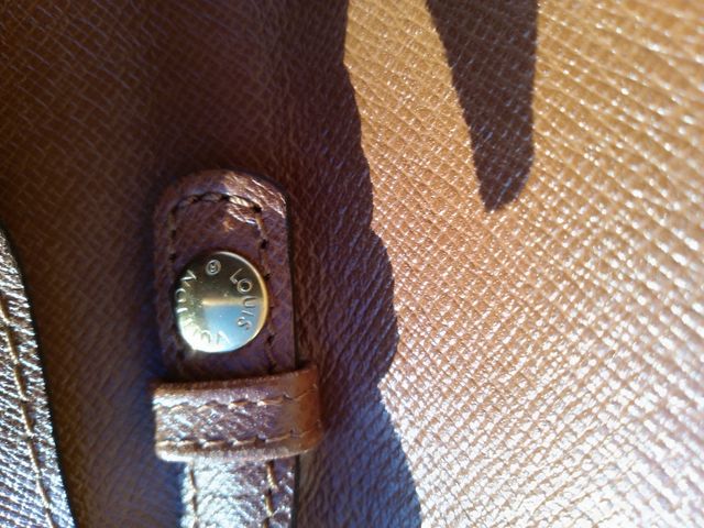 Bandolera Vuitton marrón