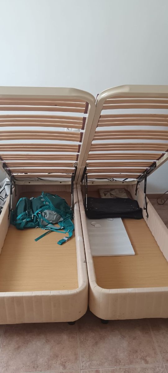 Giroletto con struttura pieghevole con cassapanca pieghevole