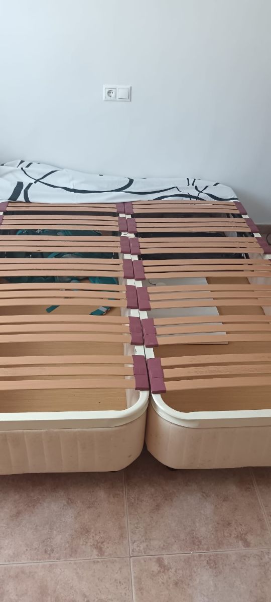 Giroletto con struttura pieghevole con cassapanca pieghevole