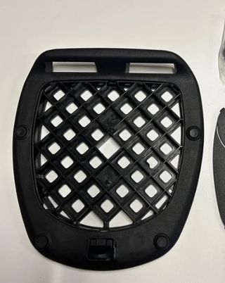 Parrilla GIVI Monoloc c/tornillos