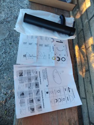 Lavabo de cristal azul y negro