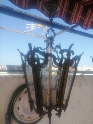 Pareja de faroles de techo en bronce y cristal