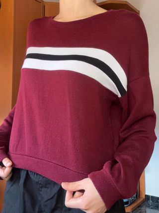 Sudadera burgundy con rayas