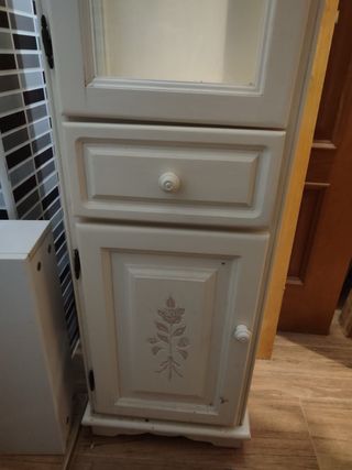 Mueble vitrina madera