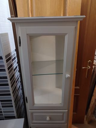 Mueble vitrina madera