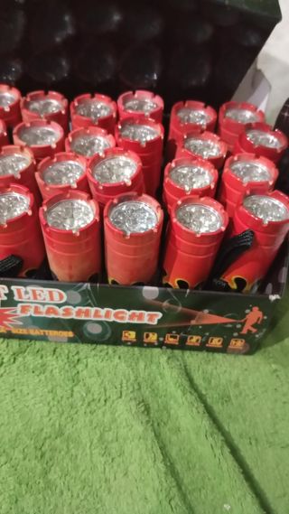 Linternas LED - con tres pilas finas