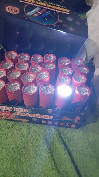 Linternas LED - con tres pilas finas