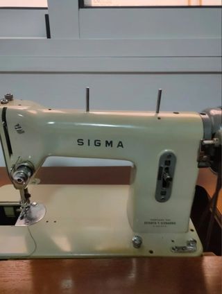 Máquinas coser Alfa & Sigma antiguas