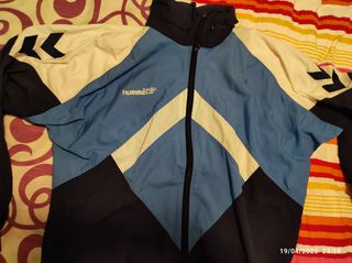 Chaqueta Hummel retro azul-blanca