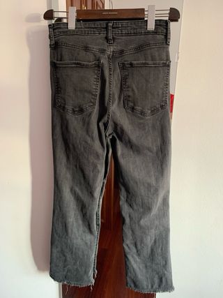 Pantalón Zara acampanado