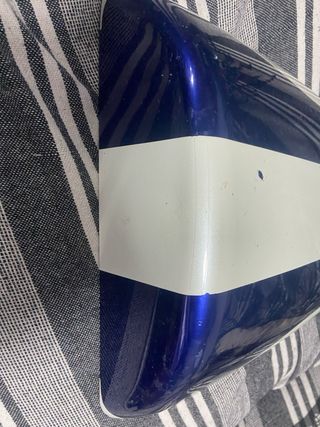 Tapa colín GSX/R600. 1998