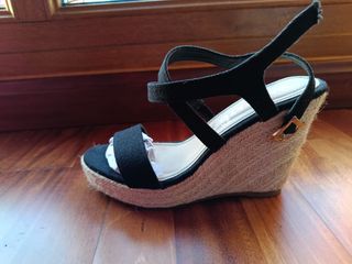 Sandalias con cuña.