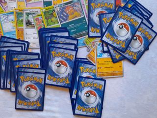 LOTE POKÉMON: 90 CARTAS ORIGINALES SIN REPES