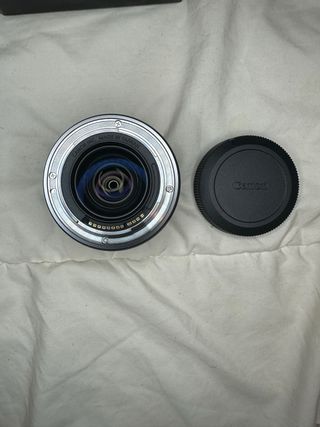 Canon RF 35mm F1.8 MACRO IS STM