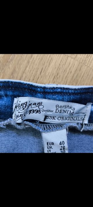 Falda vaquera con tul negro