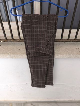 Pantalones marrones cuadros