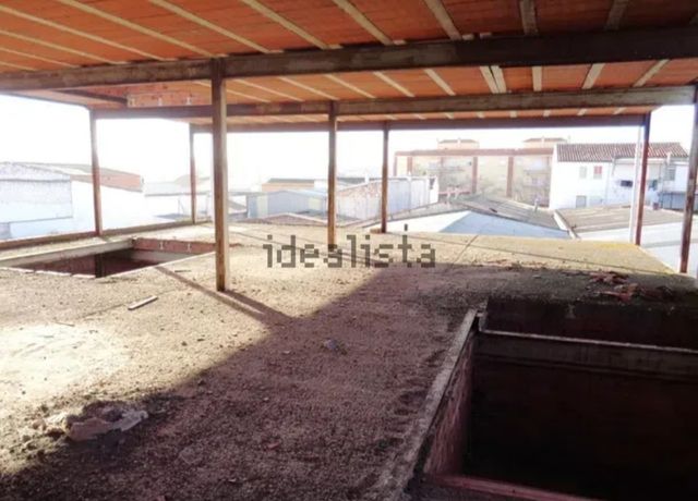 Nave industrial - 330m² - 2 plantas