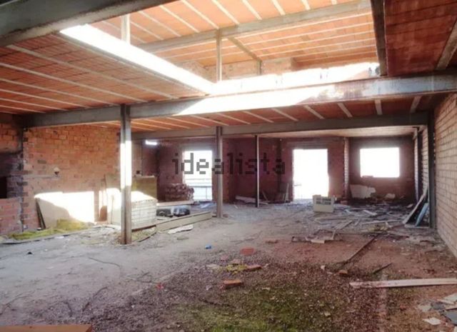 Nave industrial - 330m² - 2 plantas