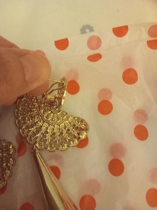 Pendientes flamenca dorados. A estrenar