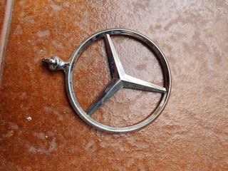 Emblema Mercedes Benz clásico