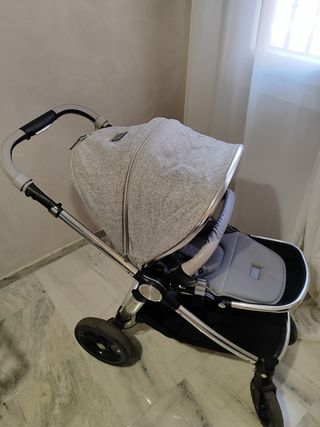 Carro bebe marca mamás y papás modelo O'carro