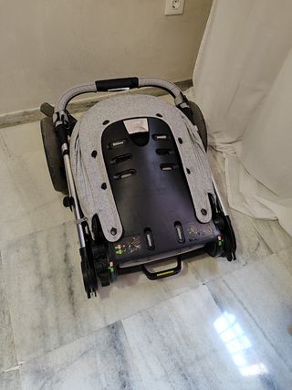 Carro bebe marca mamás y papás modelo O'carro