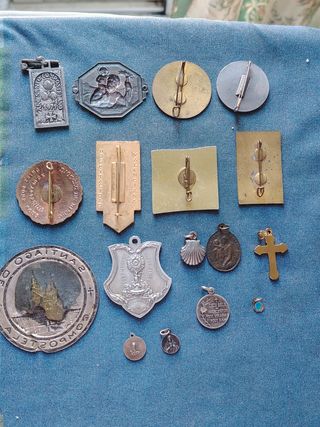 17 medallas Religiosas Variadas