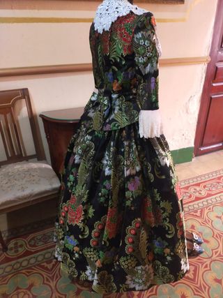 Traje Fallera Negro Dorado