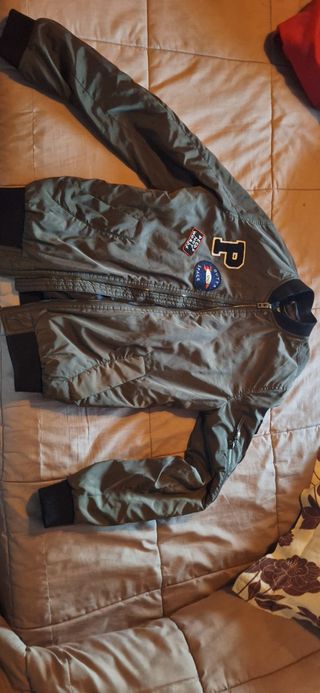 Cazadora bomber verde militar