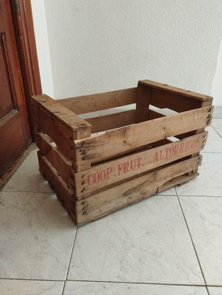Caja fruta antigua Altorricón