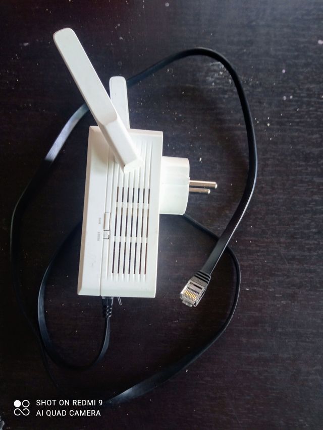 TP Link wi fi range extender 