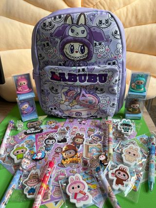 Mochila Labubu 27cm con sacapuntas