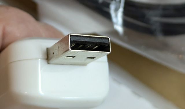 Video Grabber EM3705 convertitore video