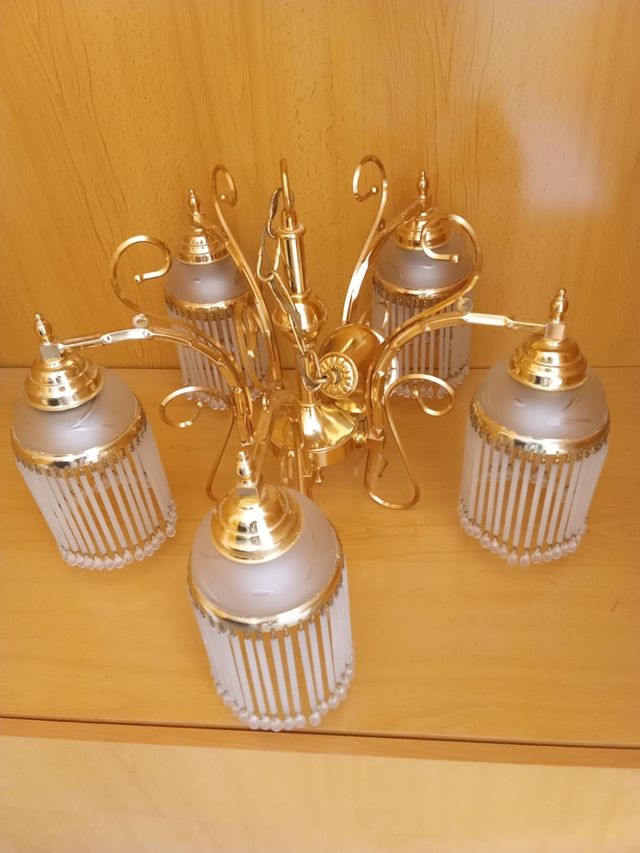 Lámpara techo dorada 5 luces