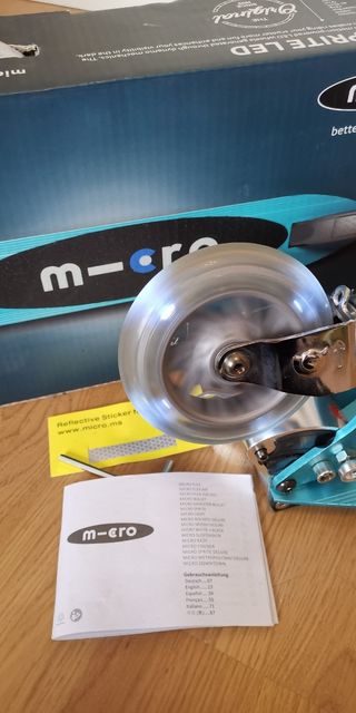 Patinete Micro Sprite LED Azul