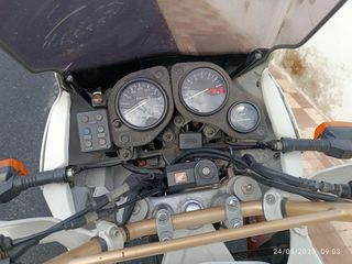 Honda Africa Twin 750 - Moto