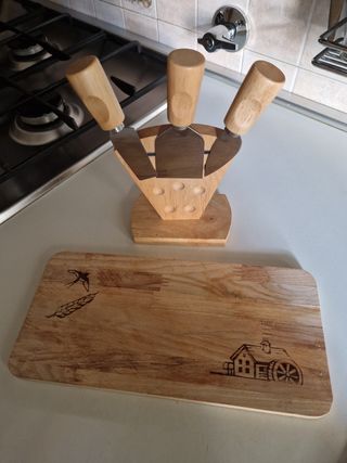 Set Tagliere & Coltelli Formaggio