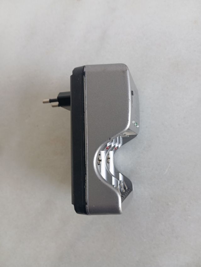 Caricatore di batterie.