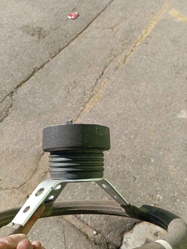 Volante desplazado omp y piña e30