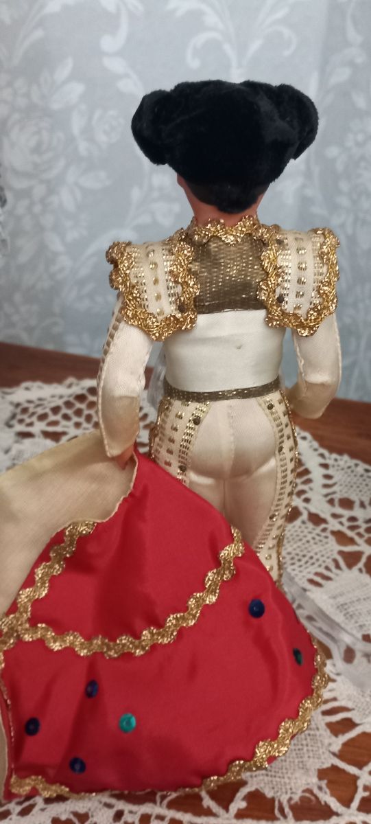 Muñecos toreros y toro vintage