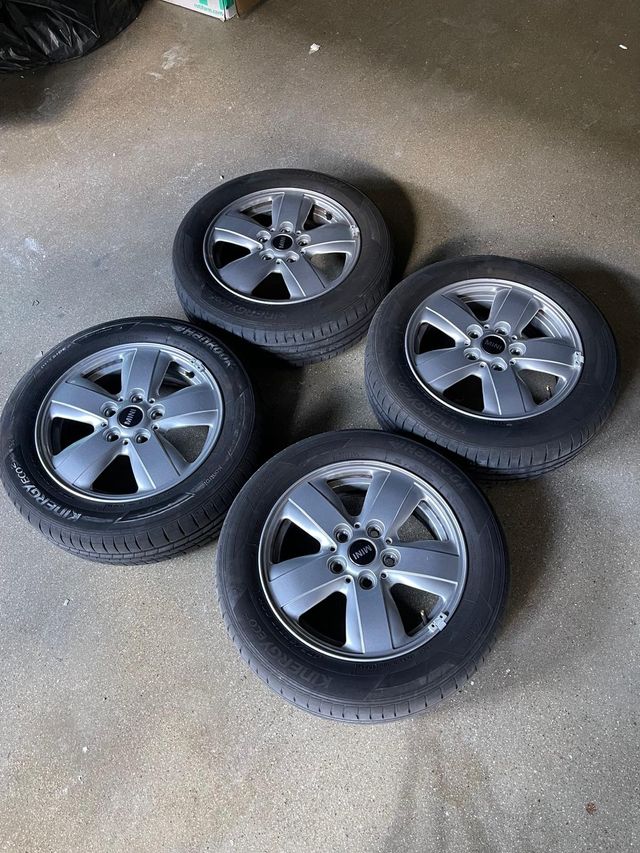 Llantas Originales Mini 175 / 65 R 15" 