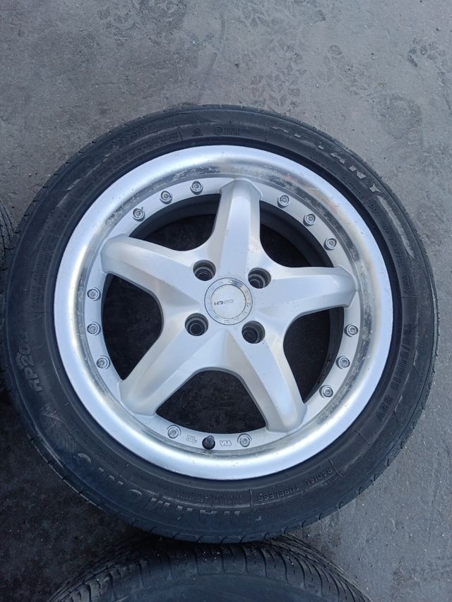 Llantas con Garganta