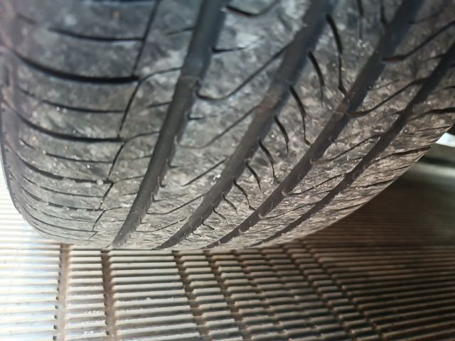 Llantas con Garganta