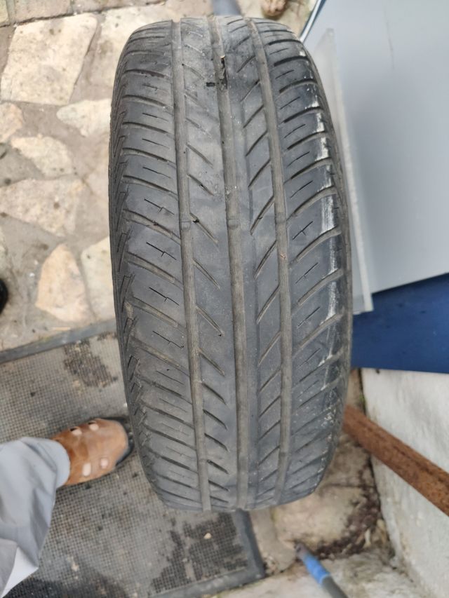 Pneumatico 195-65R15 91V