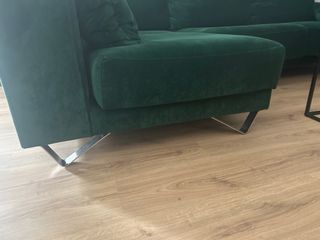 Sofá chaise longue verde terciopelo